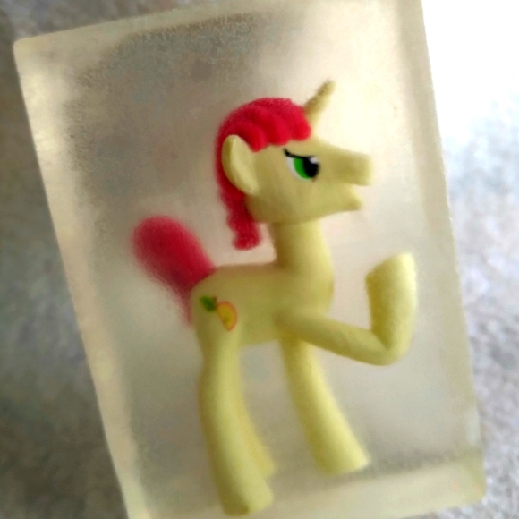 My Little Pony Unicorn in a bar of soap - Picture 1 of 15